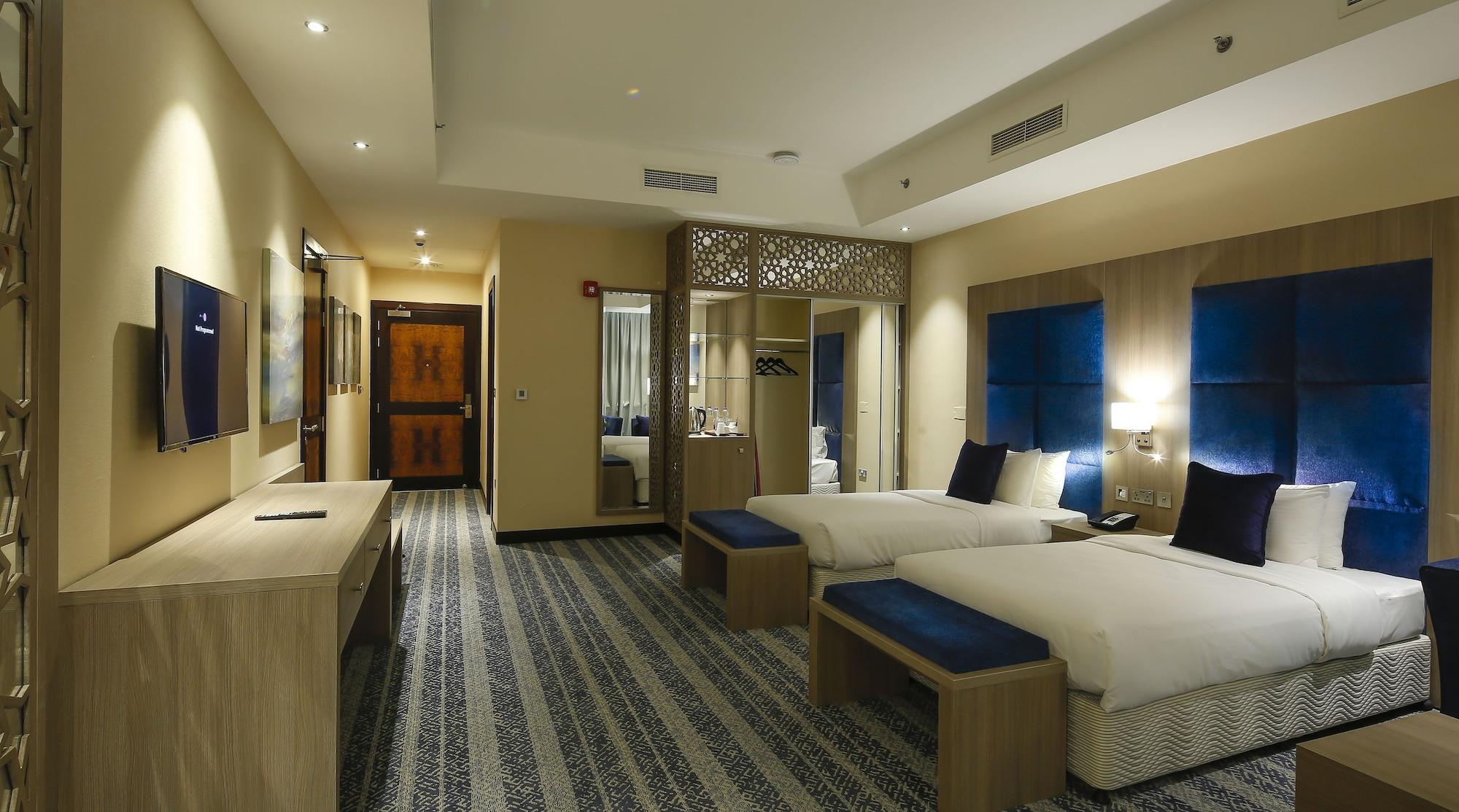 The Castle Premium Hotel Доха Екстериор снимка