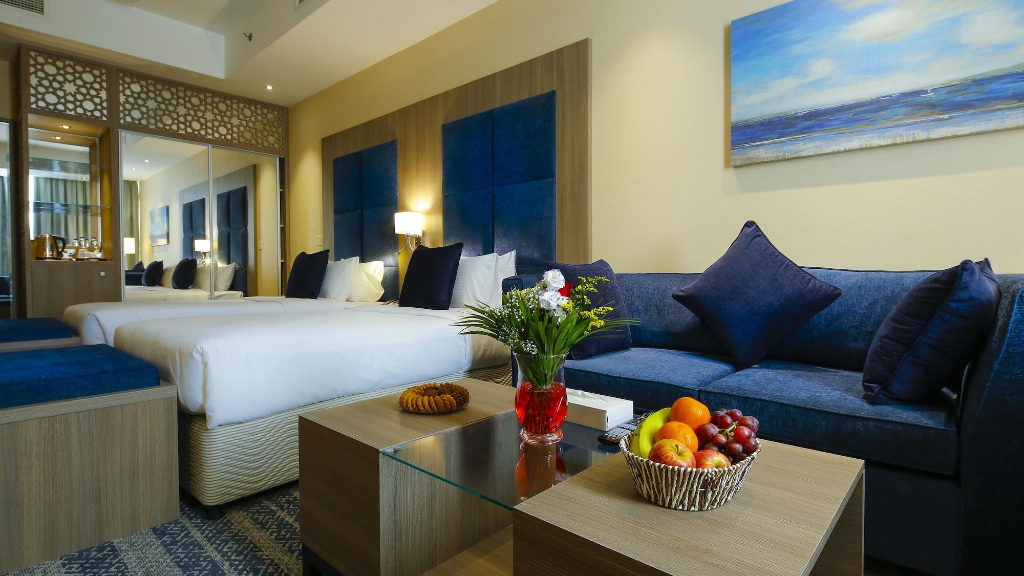 The Castle Premium Hotel Доха Екстериор снимка