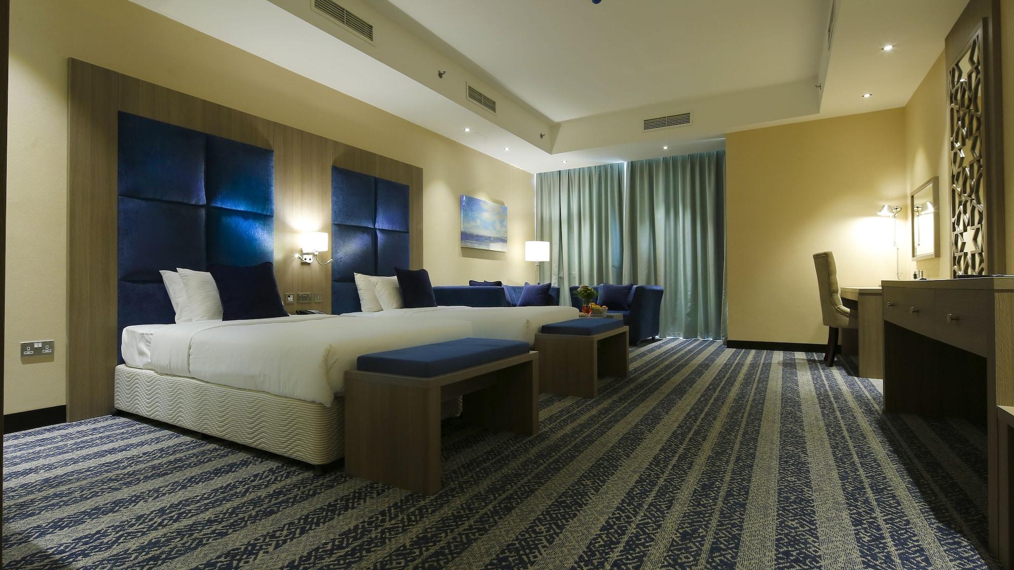 The Castle Premium Hotel Доха Екстериор снимка